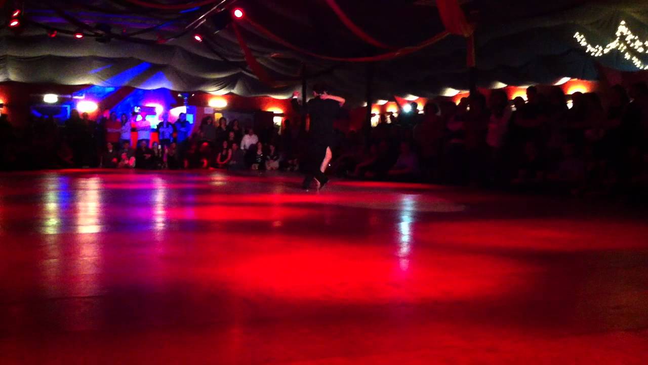 Ezequiel Paludi y Geraldine Rojas_Monumental_ esibizione 2.MOV