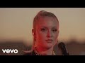 Videoklip Zara Larsson - Love Me Land (Live from Gröna Lund)  s textom piesne