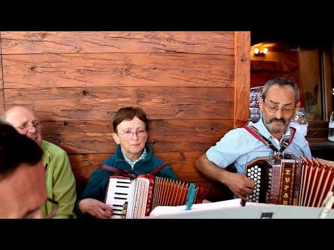 download lagu mp3 mp4 Annemariechen Wie Heißt Dein, download lagu Annemariechen Wie Heißt Dein gratis, unduh video klip Download Annemariechen Wie Heißt Dein Mp3 dan Mp4 Popular Gratis