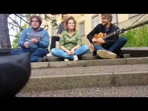 Zwo7 - La Famille {hat Geburtstag} (Jamaram Cover)