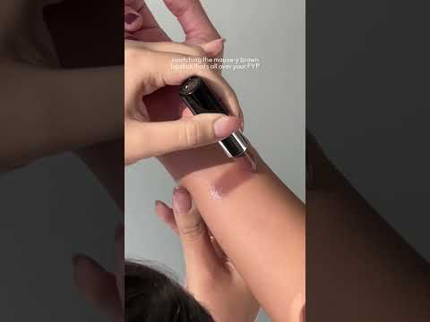 Swatching MAC Alone Time on different skintones