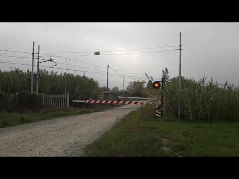 Passaggio a livello Acqui Terme (AL) - Level crossing - Spoorwegovergang
