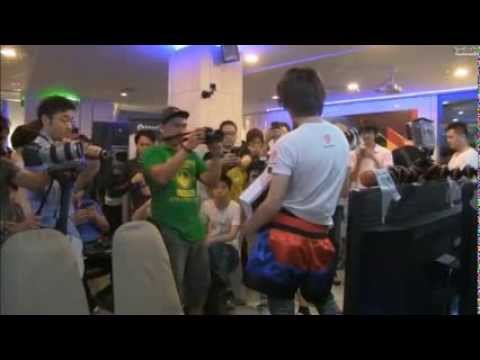 SEAM 2015 USF4 Grand Final MCZ Mago(Yang) vs. MCZ|Tokido (Akuma,Hugo)