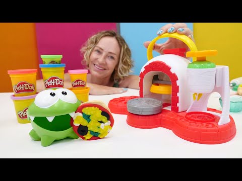 Play Doh Schule mit Nicole. Wir machen für OmNom eine Pizza. Knete Ideen für Kinder