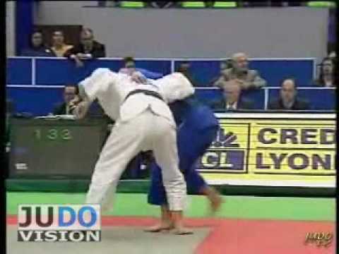 JUDO 1998 Tournois de Paris: Severine Vandenhende (FRA) - Gella Vandecaveye (BEL)