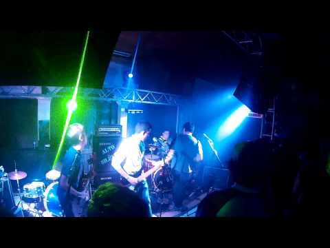 O Paralelo Projeto - Territorial Pissings @ Queen 2015