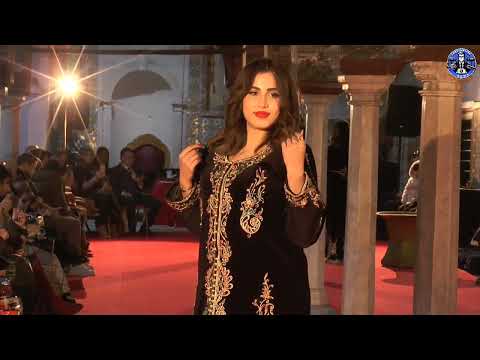 Défilé à l'honneur du Caftan de Constantine