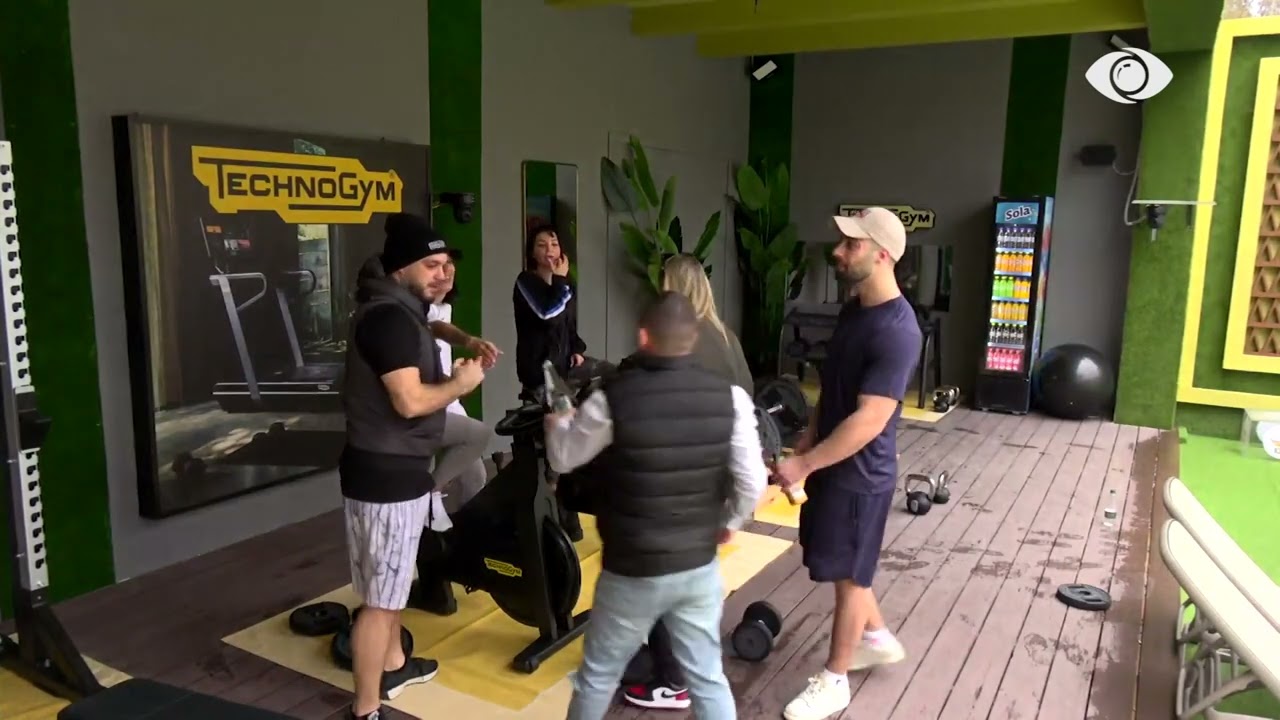 Ç'ke bërë në gazetari?, debat mes Rozës dhe Ledjonës: Jam shqiponjë...