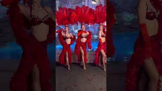 Download lagu Las Vegas Showgirls for a model shoot mp3 Download lagu Las Vegas Showgirls for a model shoot mp3
