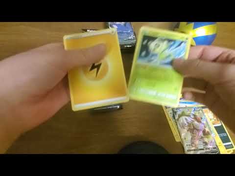 Shining Fates Kyogre Mini Tin Opening *Crazy Luck*