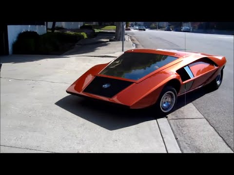 Lancia Stratos HF Zero  Firing the engine up and moving into the museum