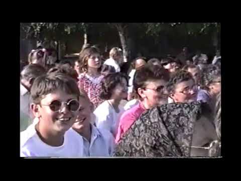 "ČERVENE PUPČE" 1990. ROKU - kamera Racovih na bini alje i medzi publiku