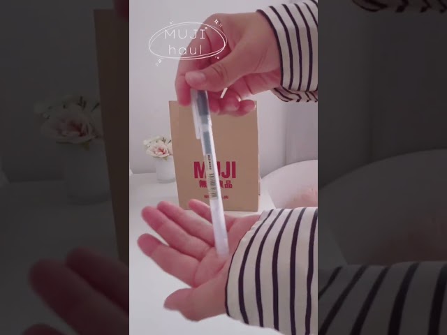 Vídeo relacionado con Muji"Sarasara 02794132 - Bolígrafo retráctil de tinta de gel (5 unidades, 0,5 mm), color azul