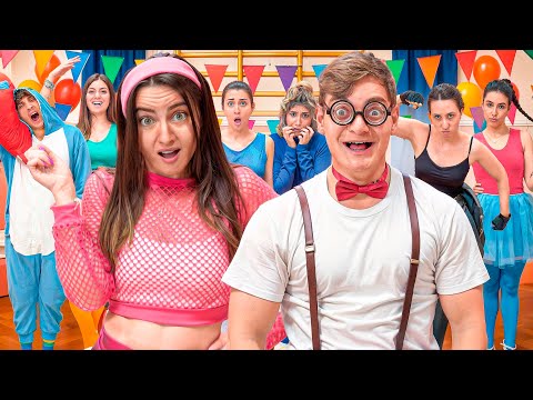 10 TIPI di AMICI a SCUOLA di DANZA 🩰 - Dani e Robbi