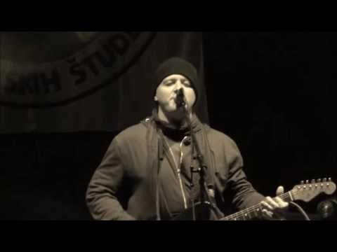 GRIZL -  Sedemnajst mečev