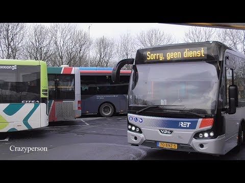 Nieuwe VDL RET Bus langs diverse bussen Kralingse Zoom