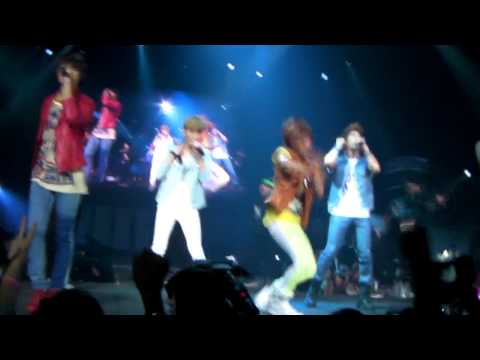 SM Town in Paris - SHINee - Replay [110610] HD