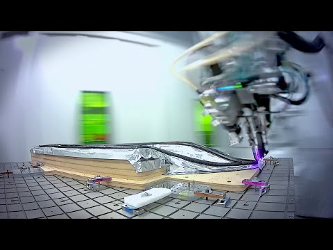 Time-lapse: 3D Printing Carbon Fiber Superstrata Bike