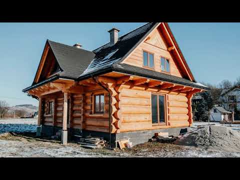 Projekt Feniks 4 . Dom z pół bali z możliwością adaptacji poddasza.