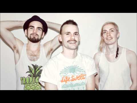 Looptroop Rockers ft. Gnucci Banana - Do (Mash Up International Killa Kazoo Remix)