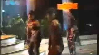 Download lagu dewi persik kemben melorot mp3