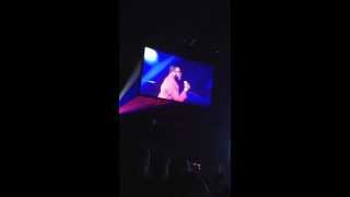 Burnell Taylor "Everybody Knows" on Idol Tour 2013(Chicago)