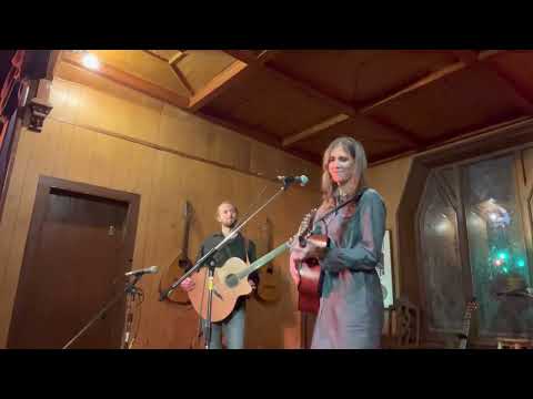 Larra Skye - It Runs Deep (Live at the Greenbank Centennial Hall)