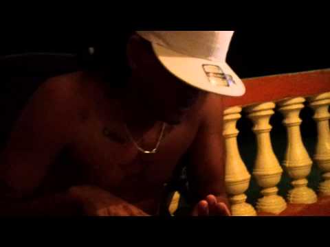 Zjamdro Niggah Att Home# Draai Un Ko#