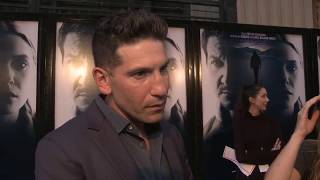 Wind River : Los Angeles Premiere red carpet Itw Jon Bernthal (offical video) video