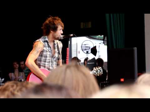 Thumbnail for Cheated On Me LIVE - Boys like Girls by Martin Johnson