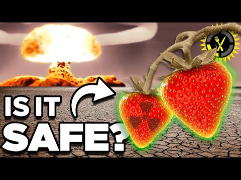 Food Theory: What's SAFE To Eat After Nuclear Fallout?