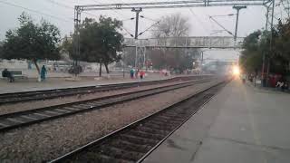 preview picture of video 'WAG -7 At Bahadurgarh railway station NONSTOP!!!'