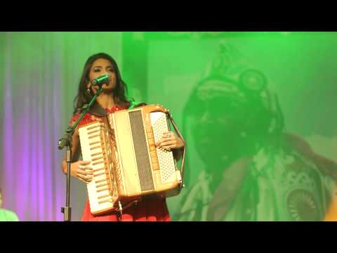 Lucy Alves - Estrada de Canindé