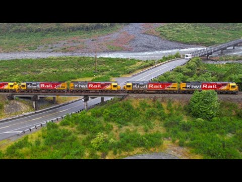 Big power, big grade, big noise, loaded coal train takes on Otira Tunnel