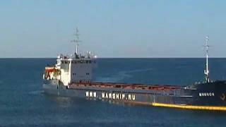 preview picture of video 'Ship aground VUOKSA PREVEZA GREECE'