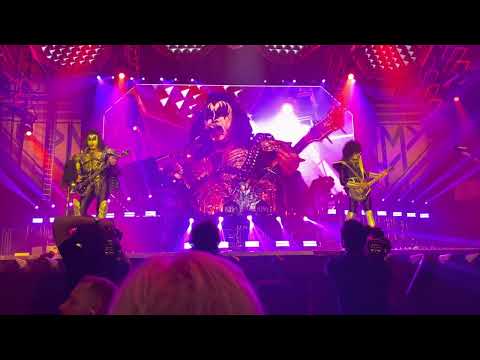 KISS Front Of Stage - End Of The Road World Tour 2022, Frankfurt live concert 06/24/22