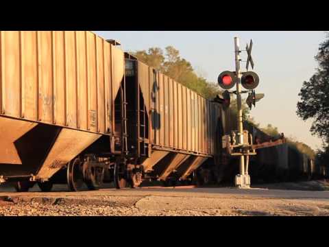 CSX K861-15 w/ two CP SD40s pull out of Lumberton Siding 2-18-16
