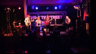 På dans i Varhaughallen med The 7`th Street Band