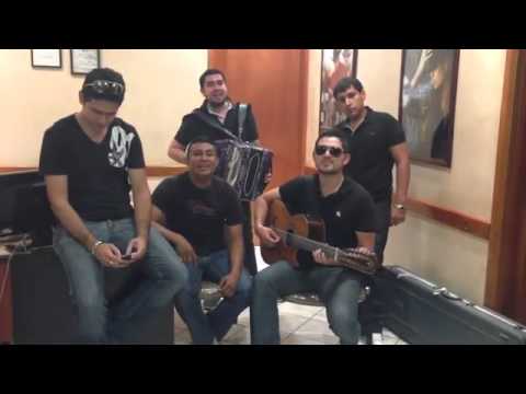 ME CAYERON LOS GUACHITOS(EN VIVO )-LA EDICION DE CULIACAN FT  LOS PODEROSOS DE CULIACAN