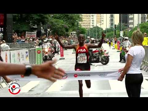 Dawitt Admasu (Etiópia) - CAMPEÃO da Prova Masculina | São Silvestre 2017 na TV Gazeta (31/12/2017)
