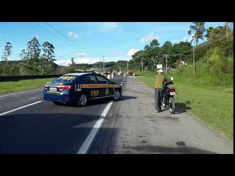 PRF apreende três motocicletas com suspeita de adulteração na Régis  As motocicletas foram em três situações distintas em São Lourenço da Serra e encaminhadas à Polícia Civil