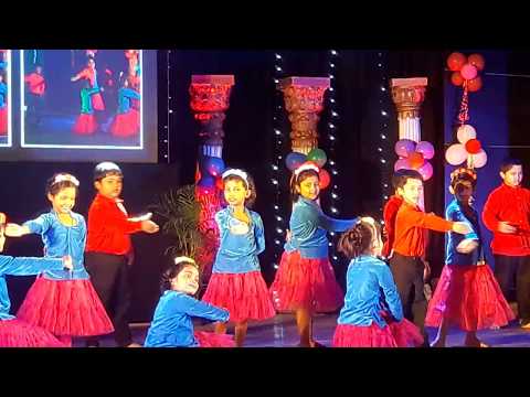 Beete Kal Se Humko Seekh Jana Hai || LIVE Dance ||