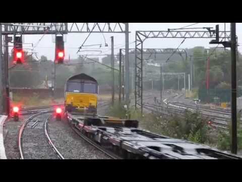 66424/66426 4m48 and 66423 4m82 through Lancaster, Sun. 23rd August 2015