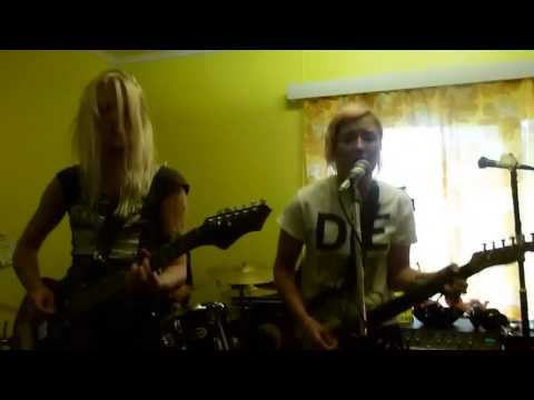download lagu mp3 mp4 Palma Violets Split, download lagu Palma Violets Split gratis, unduh video klip Palma Violets Split