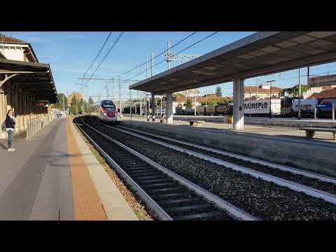 GALLARATE 7.X.2017 ~ ORE 9:09: EC 35 GINEVRA MILANO + RV 2144 MILANO DOMODOSSOLA