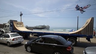 BMX ramp riding on a moving trailer - Daniel Dhers in Peru