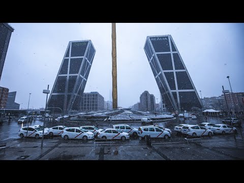 A WALK IN THE SNOW / MADRID STREET PHOTOGRAPHY (POV). Ep 8