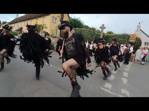 Beltane Border Morris dancing Brimfield at the Church House Inn, Stokeinteignhead, Devon, 16/6/2023