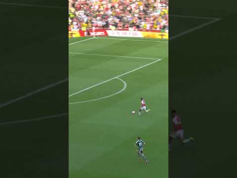Gabriel Jesus' classy finish against Manchester United
