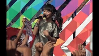 Download lagu Tasya Rosmala FT Ega DA - Kelangan LIVE Alun Alun Banyumas || Panggung Gembira Indosiar mp3